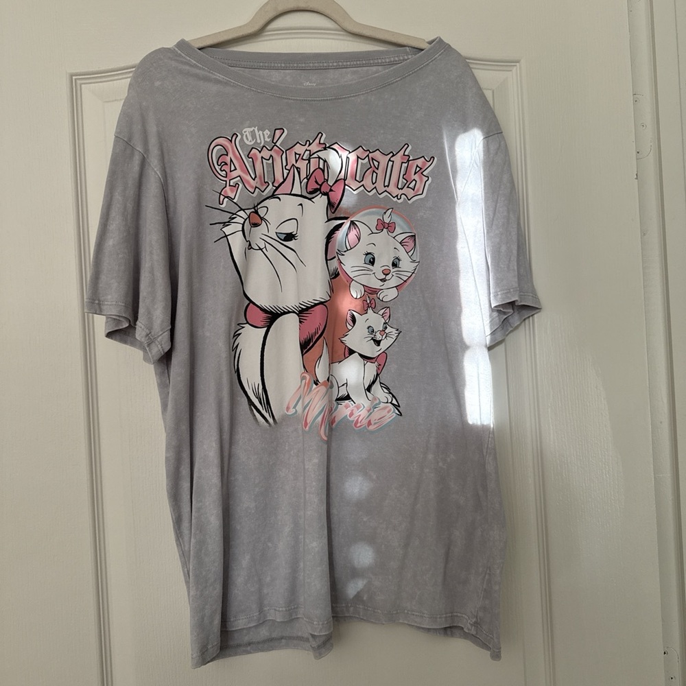 Disney Aristocats Light Gray Cat Tee
